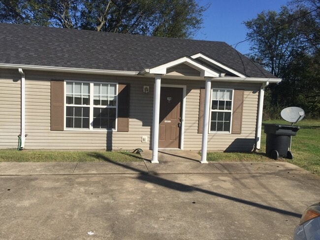 102 B Tennessee Ave OAK GROVE , KY 42262 - 102 B Tennessee Ave   OAK GROVE , KY 42262