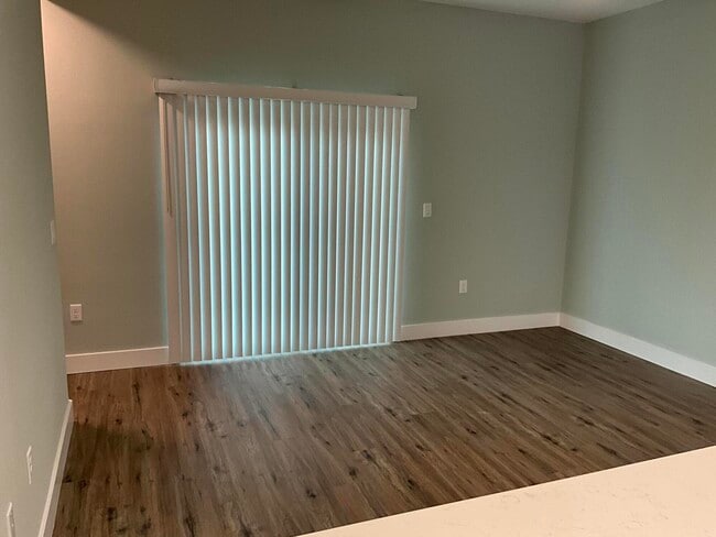 Building Photo - 820 Paddleboard Ct