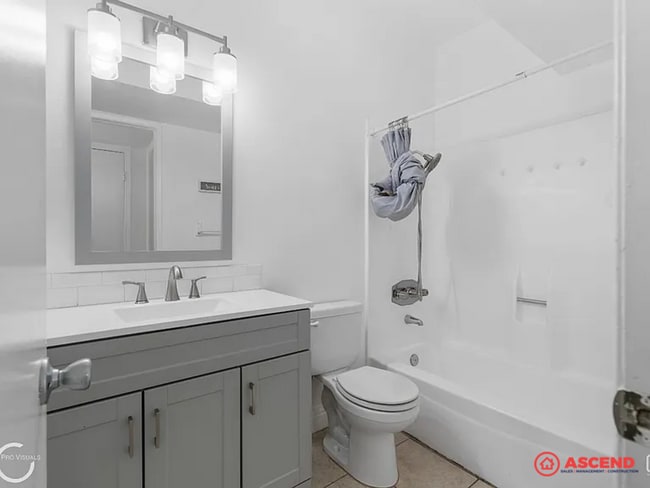 Building Photo - Beautiful 2 Bedroom Apartment!