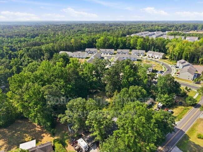 Building Photo - 1117 Dakine Dr