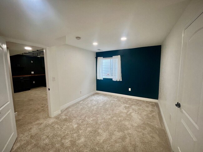 Building Photo - Beautifully Renovated 4-Bedroom Home in Canterberry Crossing