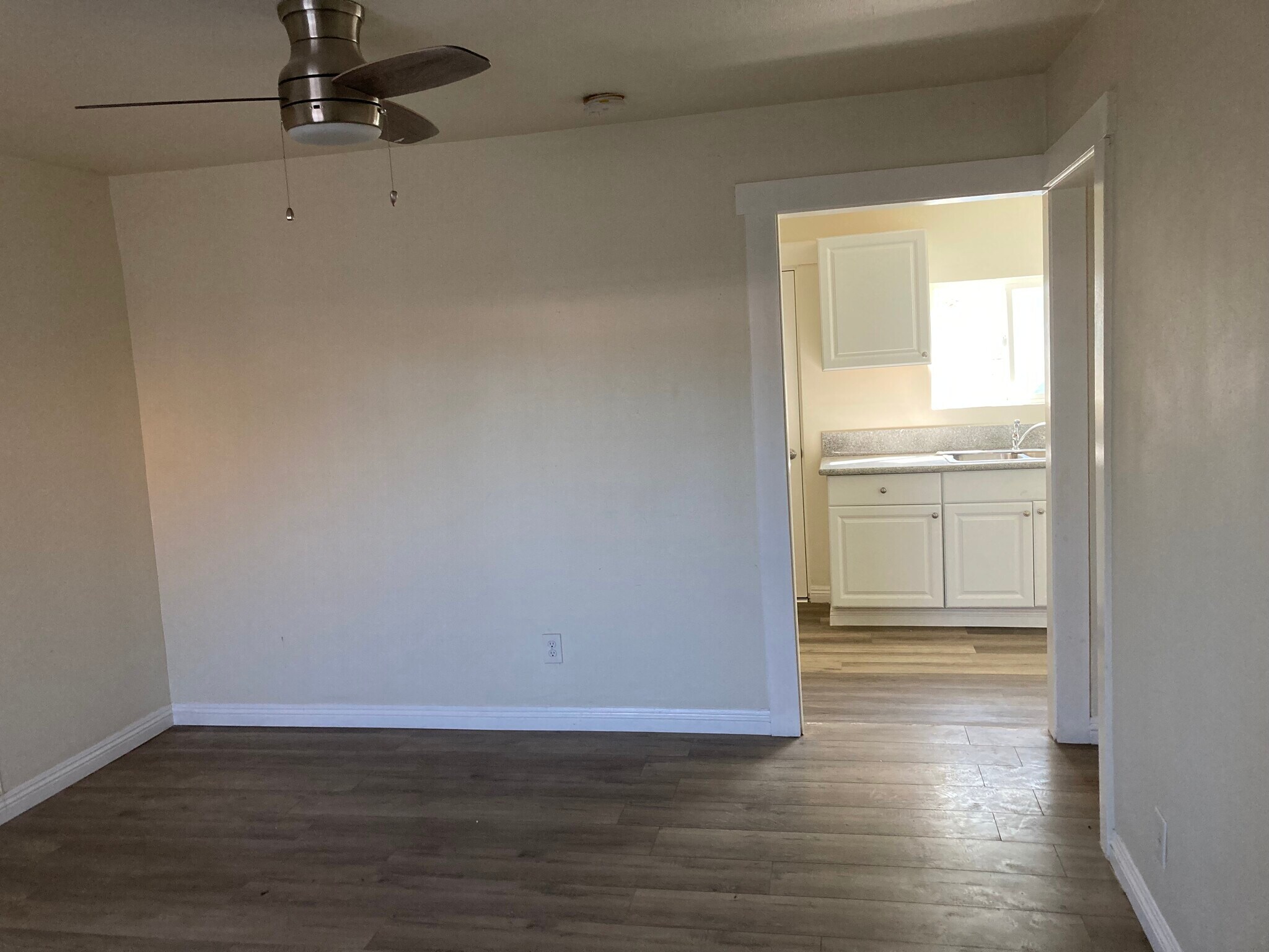 Building Photo - 8765 S San Pedro St