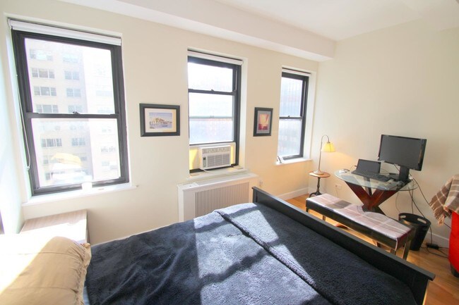Building Photo - 400 East 57th Street