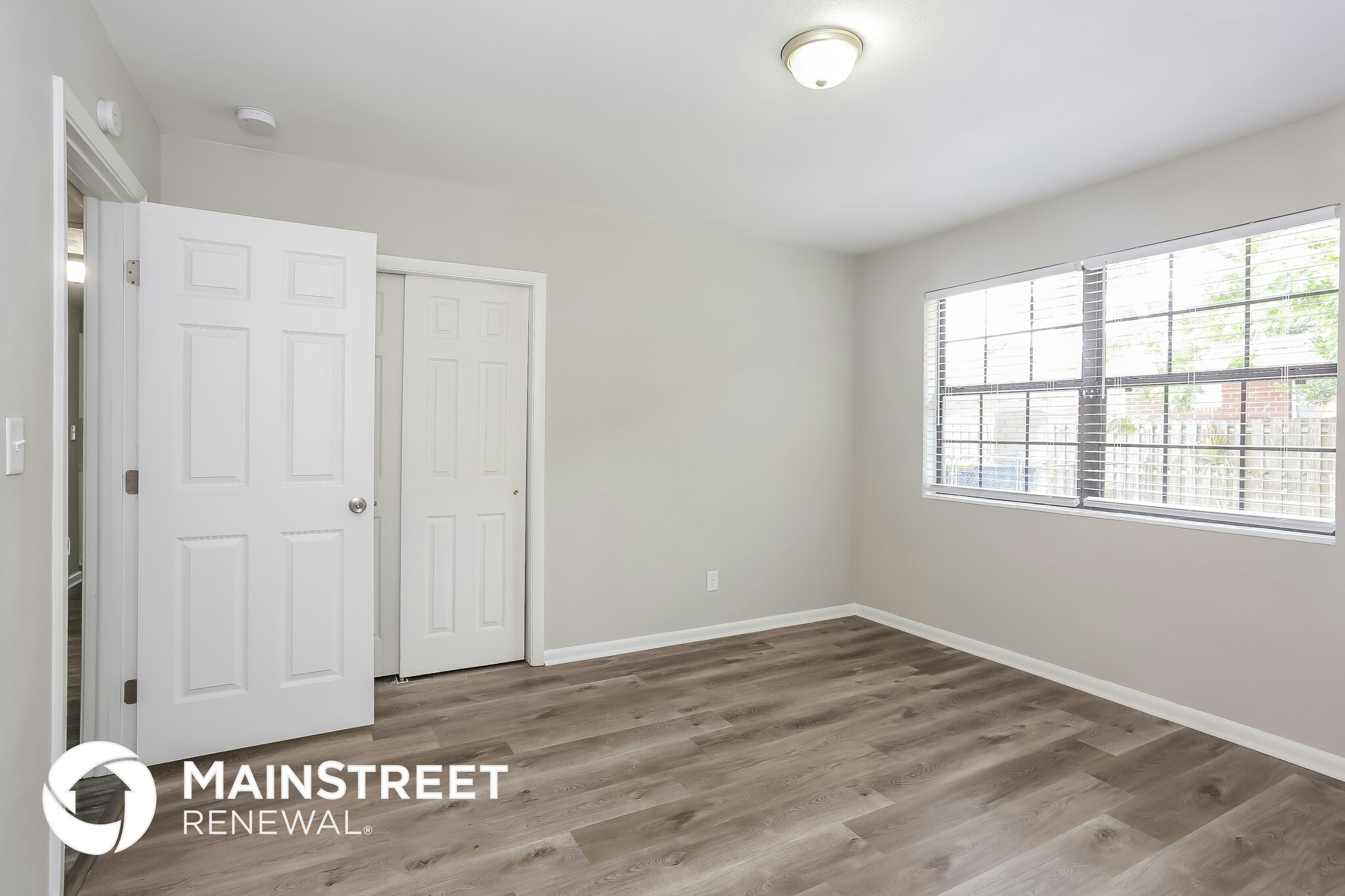 Building Photo - 6245 Green Pine Ln