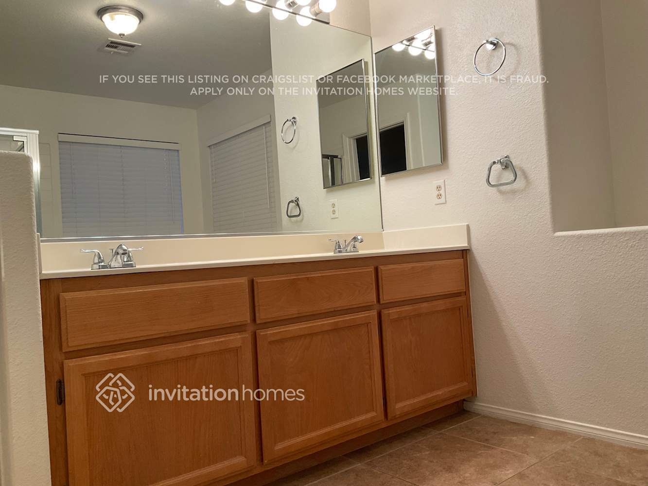 Building Photo - 8244 Bermuda Beach Dr