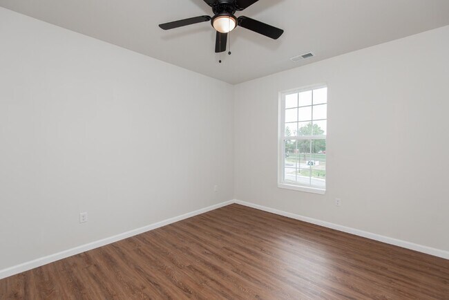 Building Photo - 137 Harmony Mdws Ct