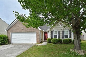 Building Photo - 6710 Goldenwillow Dr
