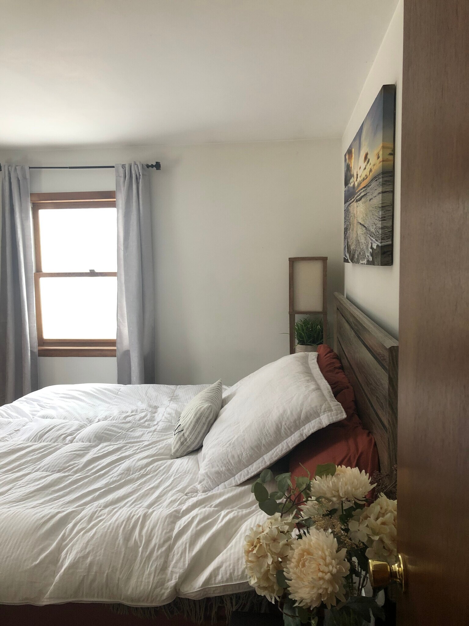 Bedroom 1 (with closet) - 27 Ashdown Rd