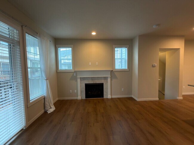 Building Photo - 28521 SW Orleans Ave