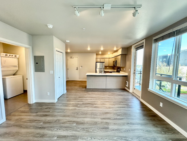 Building Photo - 2330 Yakima Ct