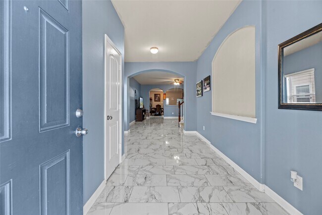 Primary Photo - 7867 Galleon Field Ln