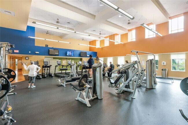 Building Photo - 7350 SW 89th St