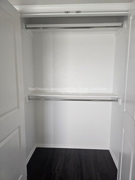 Building Photo - 2124 Ingalls Ln