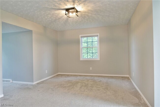 Building Photo - 5558 Pierce Rd NW