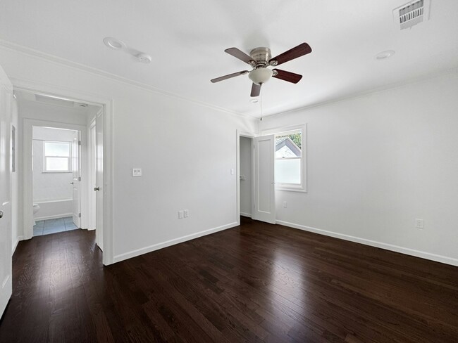 Building Photo - 445 Alviso St