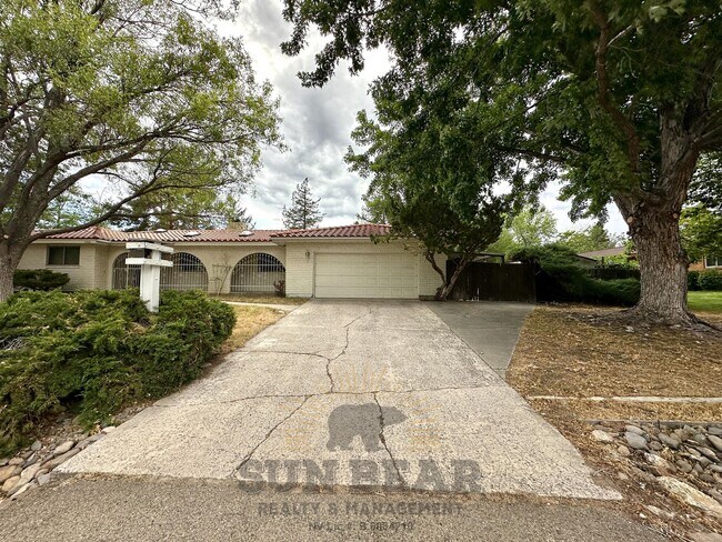 Building Photo - Ranch-style home with Spanish / Mediterranean influences!  Dog upon approval!