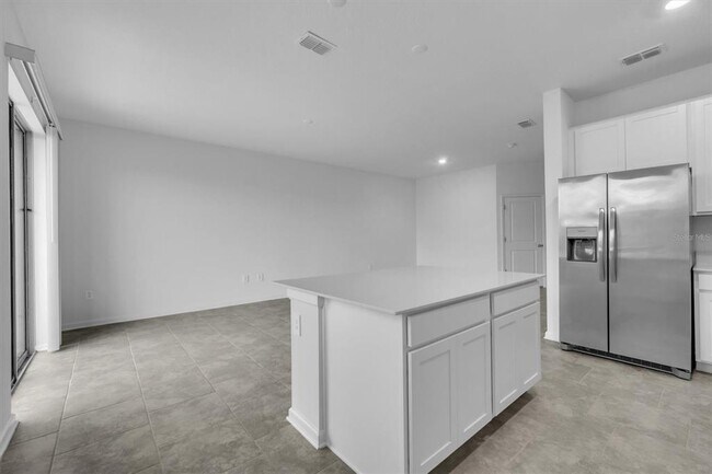 Building Photo - 3157 Laurent Lp
