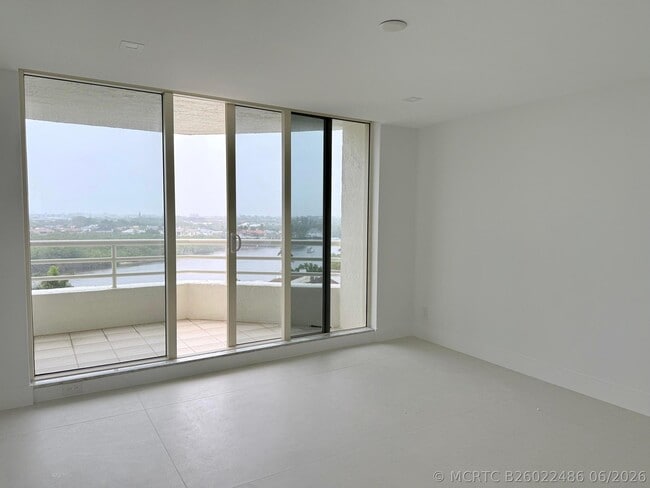 Building Photo - 4201 N Ocean Blvd