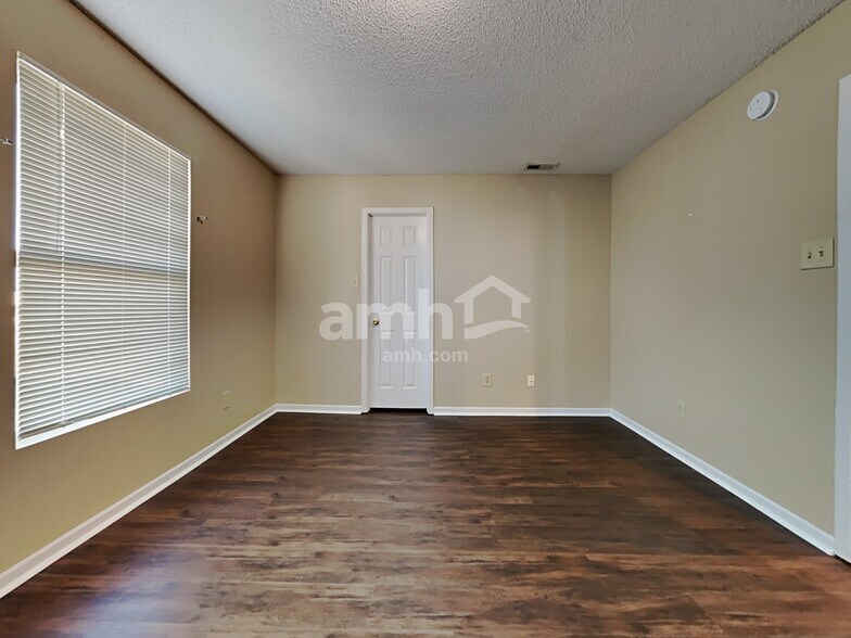 Building Photo - 936 Shenandoah Way