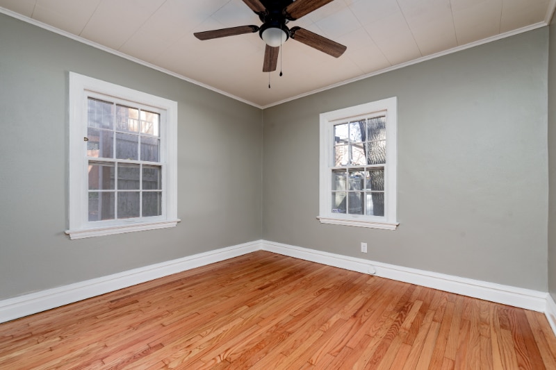 Building Photo - 554 S Clay Ave
