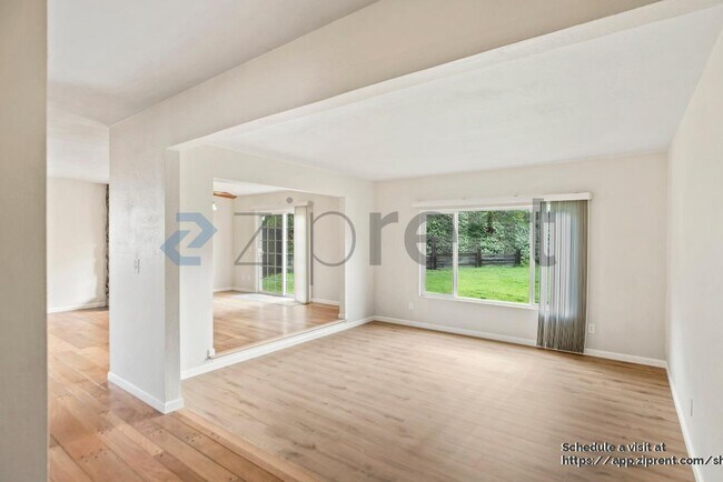 Building Photo - 808 Tremont Ct