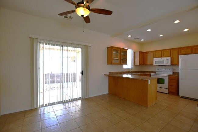 Building Photo - 2300 E Magma Rd