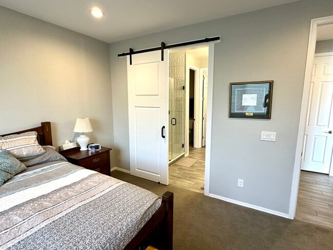 Building Photo - Massive RV Garage plus fantastic floorplan in Casa Vista