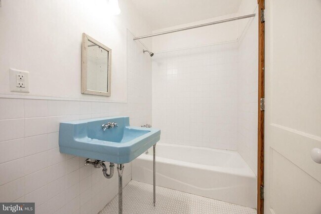 Building Photo - 22 Bertolet School Rd