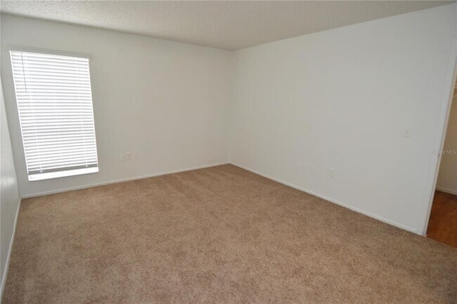 Building Photo - 8425 Cerro Cir