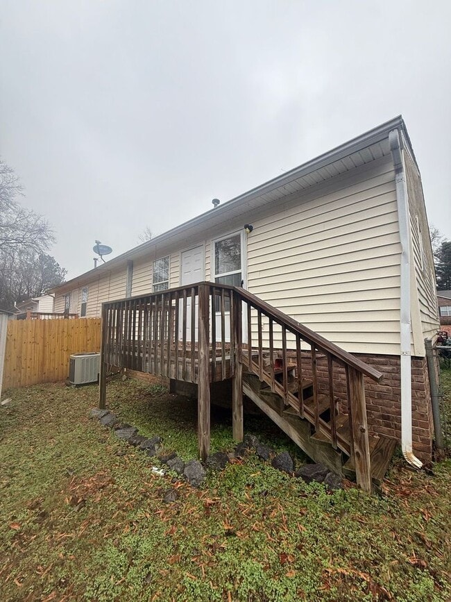 Building Photo - 2 Bed 2 Bath Home Near Cherry Park