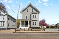 Building Photo - 515 Plainfield St