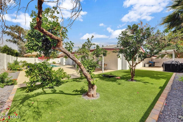 Building Photo - 6216 E Greenway Ln