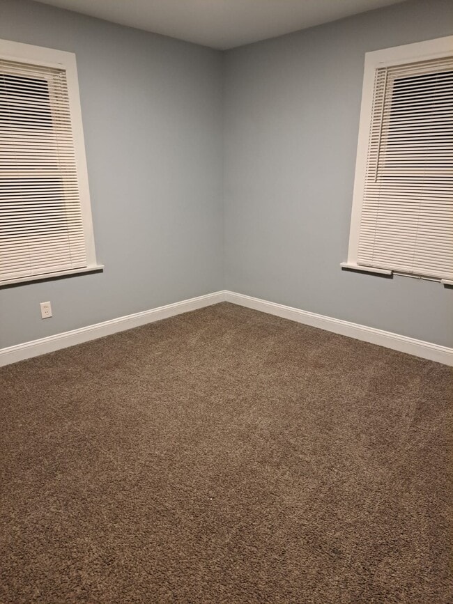 Building Photo - 1114 Fairbanks Ave