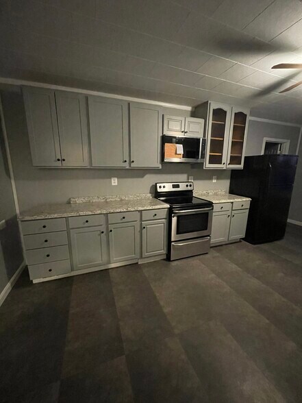 Building Photo - 7347 Waldman Ave