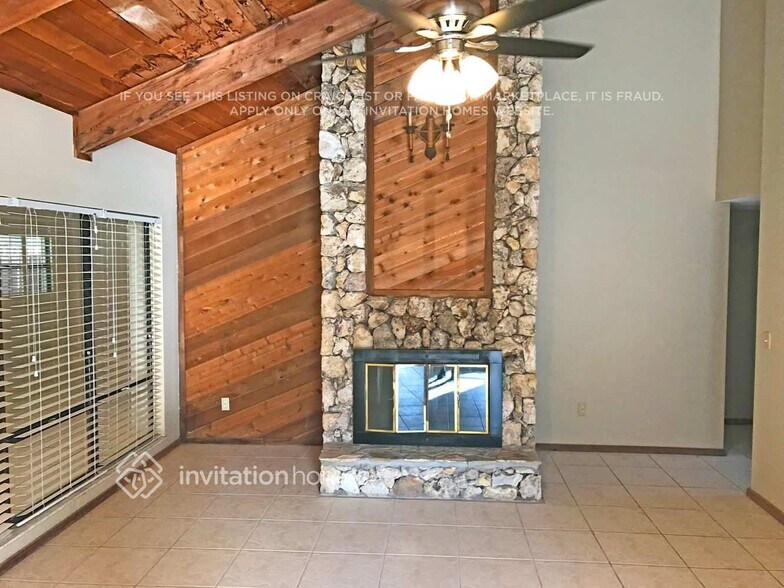 Building Photo - 1124 Dappled Elm Ln