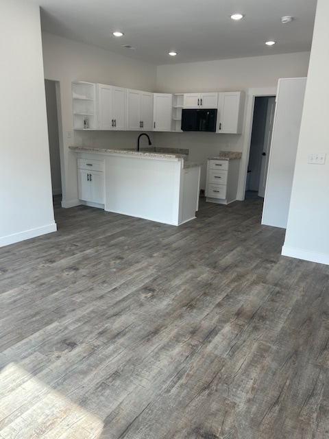 Building Photo - 587 Panich St