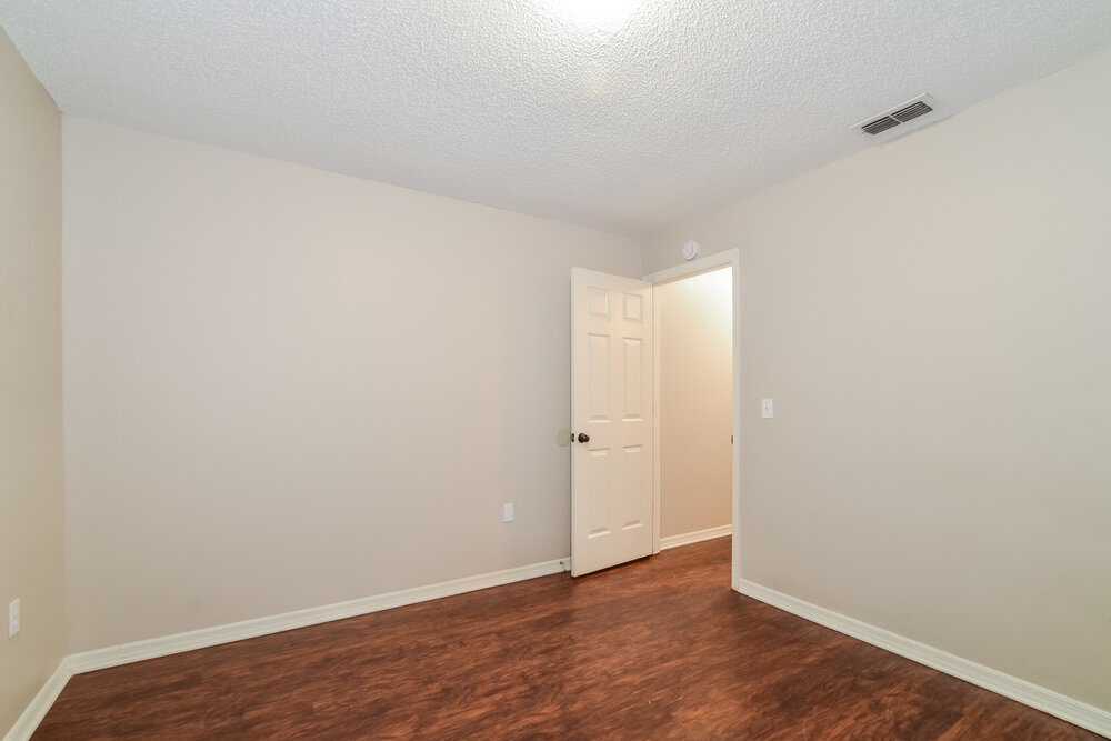 Building Photo - 2857 Aragon Terrace