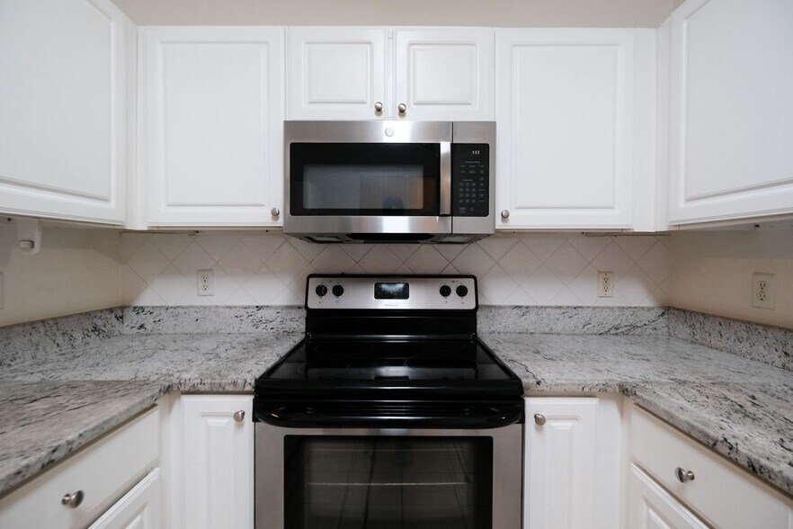 Building Photo - 4007 Westchester Ridge NE