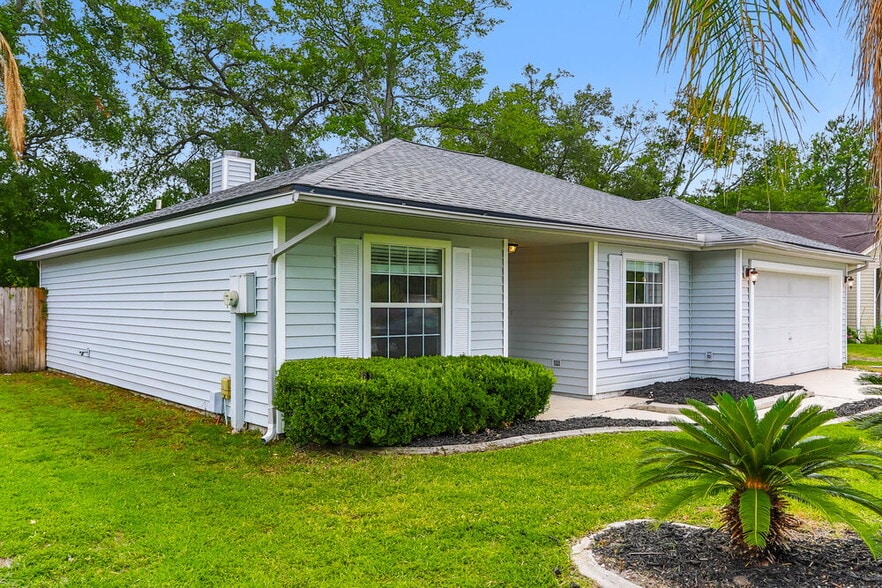 Building Photo - 7835 Longhorn Cir E