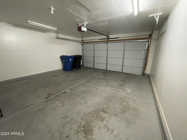 Building Photo - 13564 W Fargo Dr