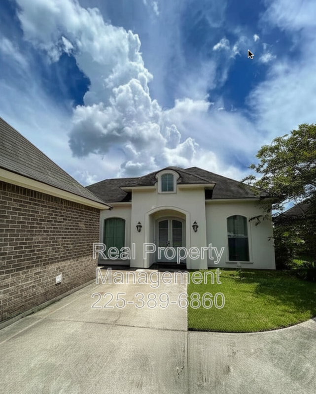 Primary Photo - 10950 Hillpark Ave