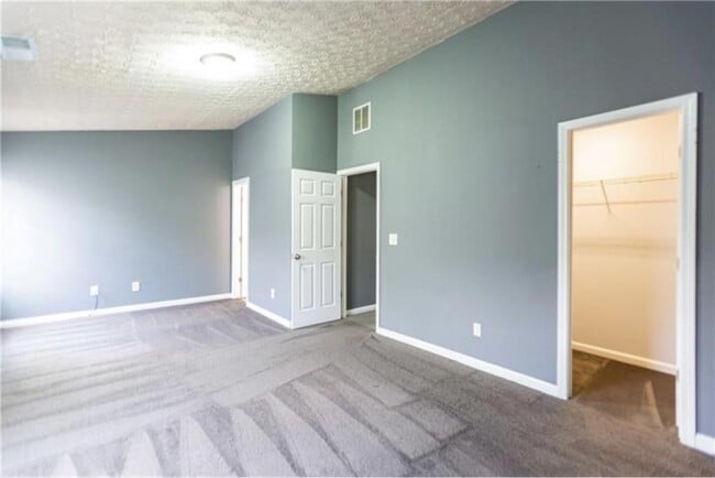 Building Photo - 2829 Vining Ridge Terrace