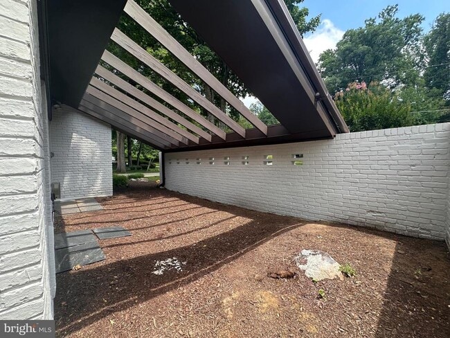 Building Photo - 6005 Neilwood Dr