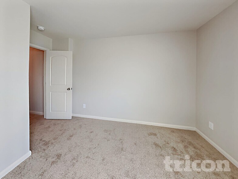 Building Photo - 524 Yearwood Ln