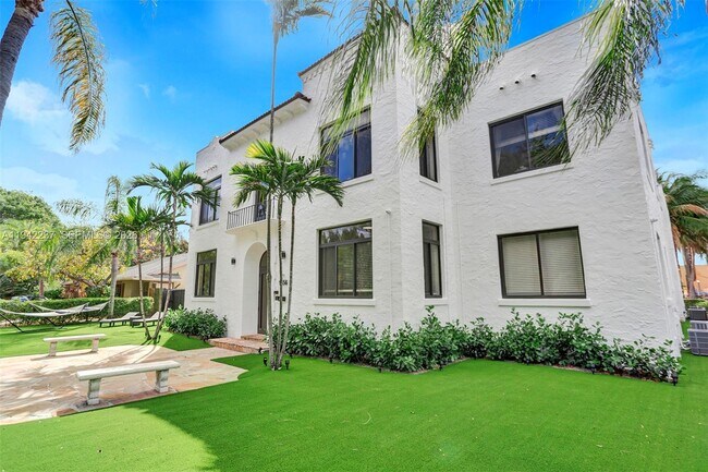 Building Photo - 1656 Polk St