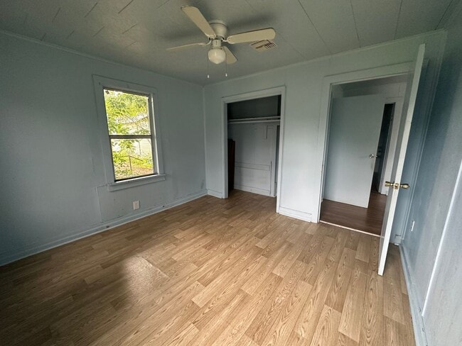 Building Photo - FOR RENT in LAFAYETTE!