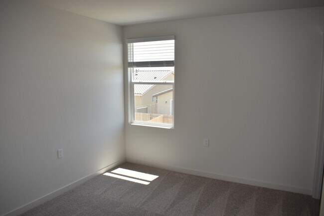 Building Photo - 4624 Athena Dr