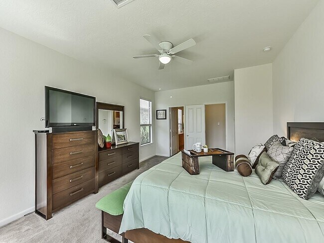 Building Photo - 15223 Sunlight Bay Ct