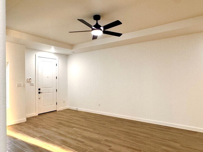 Building Photo - 1012 amezquita Dr