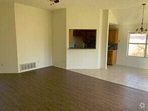 Building Photo - Single Family Home